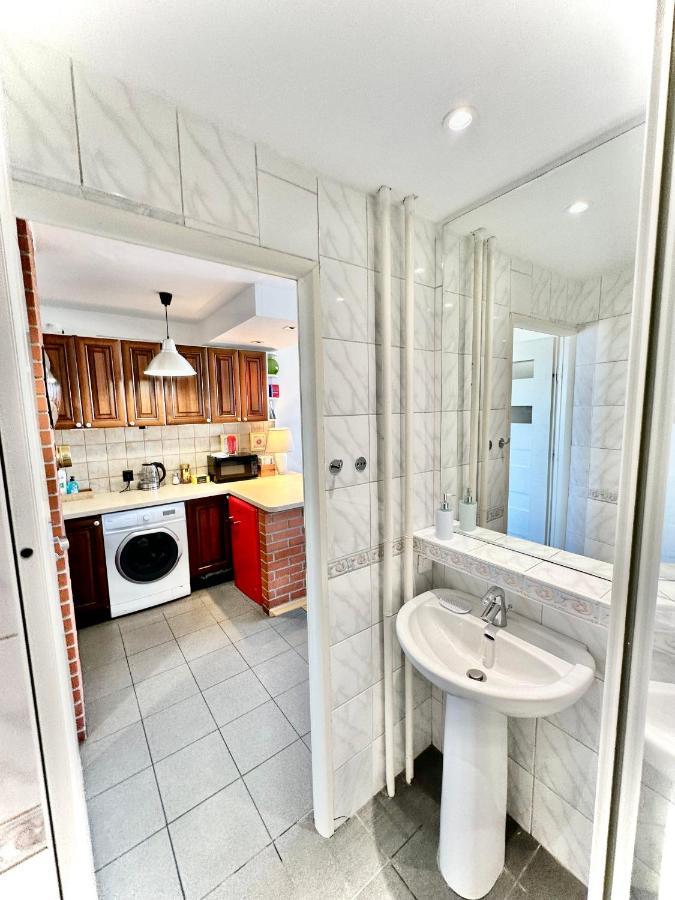 Super Apartament White Warszawa 2X Metro Scisle Centrum Wifi 300 Mbs New Εξωτερικό φωτογραφία